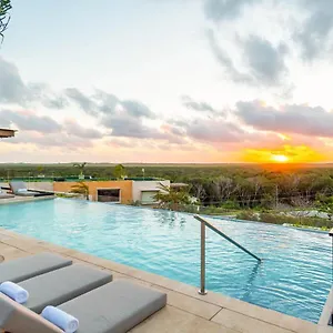 Aloft Hotell Tulum