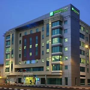Hotel Express Jumeirah, An Ihg